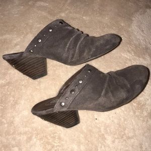Dr scholl’s size 6 brown suede/ leather heel 💕